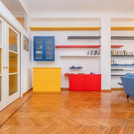 Apartment Mondrian Style House *