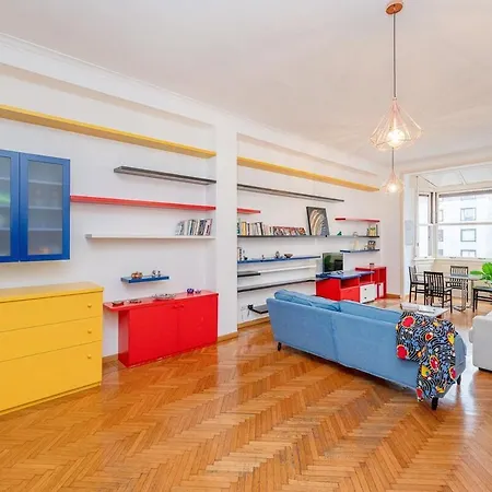 Mondrian Style House Apartment Mailand