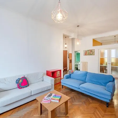 Apartment Mondrian Style House *