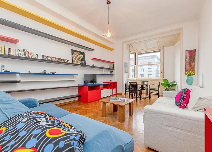 Apartment Mondrian Style House