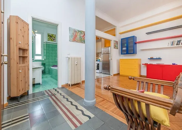 Mondrian Style House Apartment