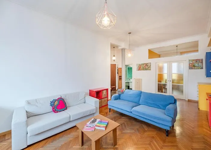 Apartment Mondrian Style House *