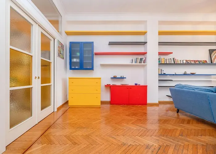 Apartment Mondrian Style House *